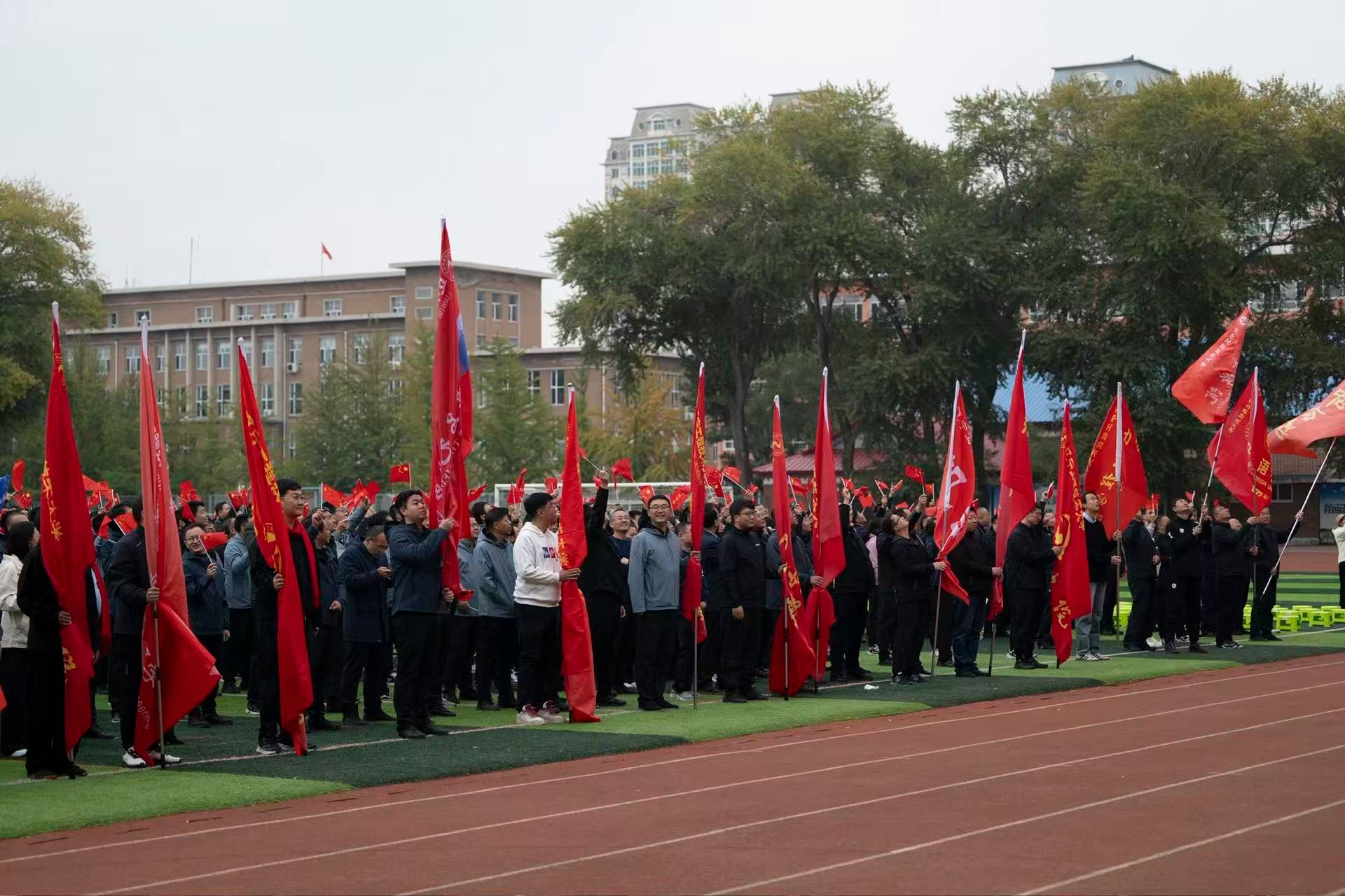 趣味运动会方队.jpg