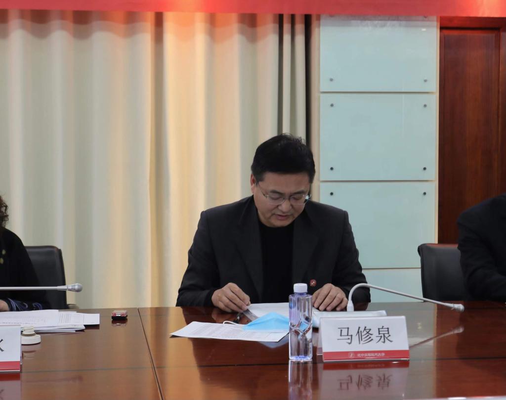 校友会召开一届二次会员大会